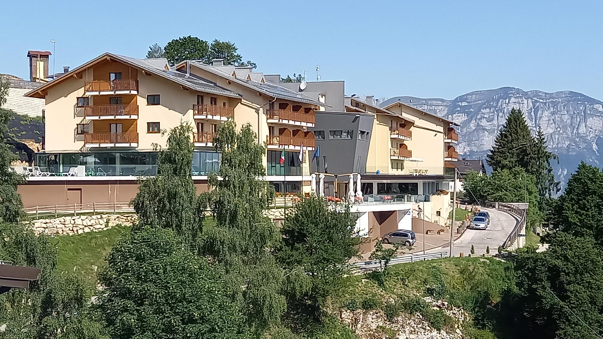 Ngoại cảnh khách sạn