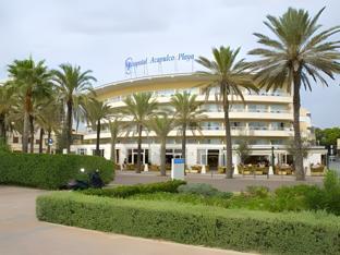 Ngoại cảnh khách sạn