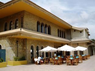 Ngoại cảnh khách sạn