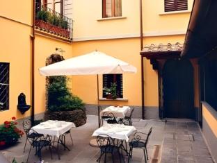 Khu vực xung quanh