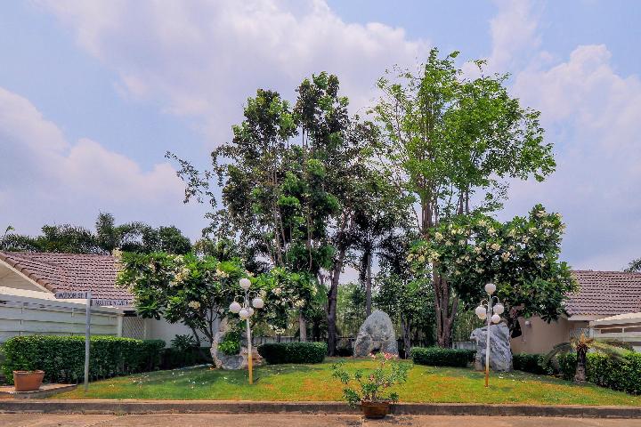 Ngoại cảnh khách sạn