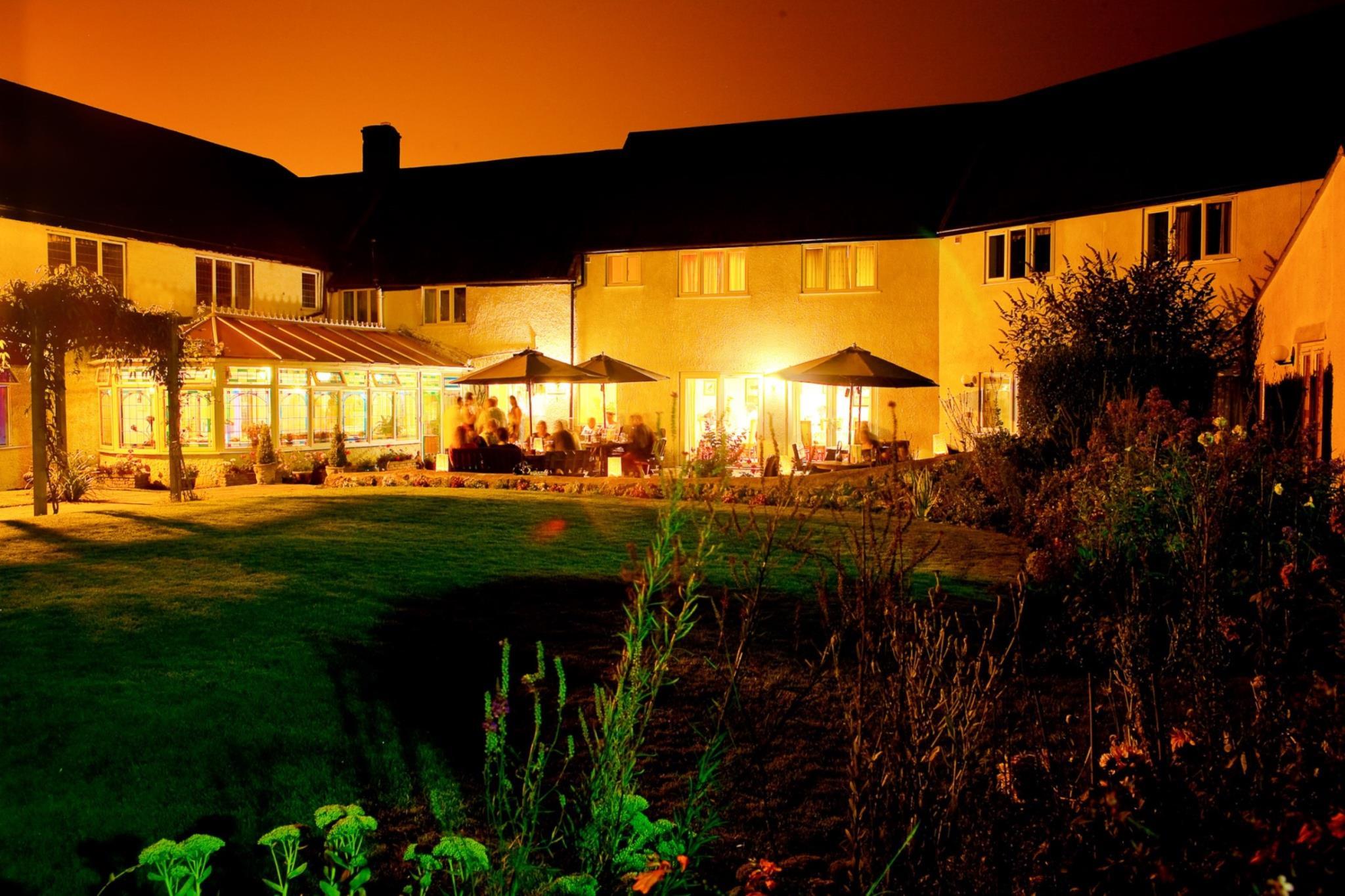 Ngoại cảnh khách sạn