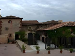 Ngoại cảnh khách sạn