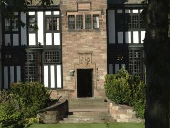 Ngoại cảnh khách sạn