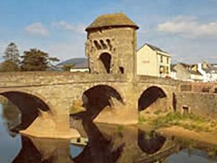 Khu vực xung quanh