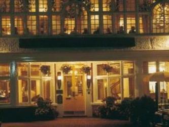 Ngoại cảnh khách sạn