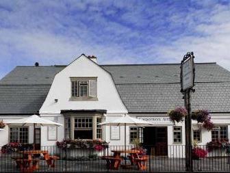 Ngoại cảnh khách sạn