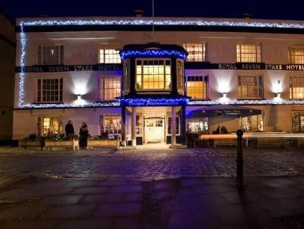 Ngoại cảnh khách sạn