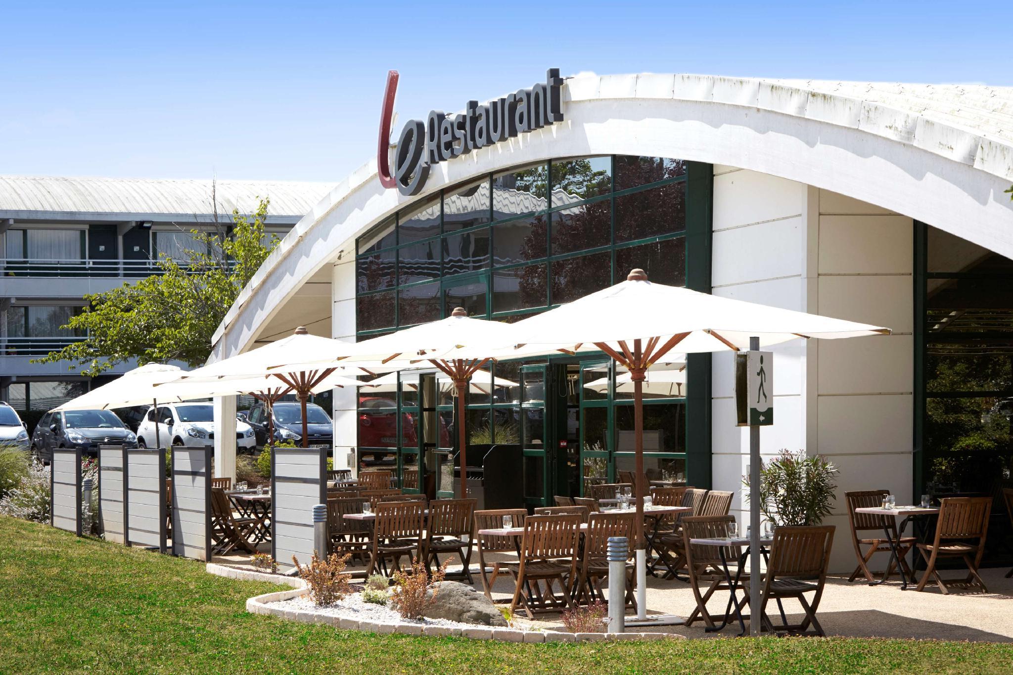 Ngoại cảnh khách sạn