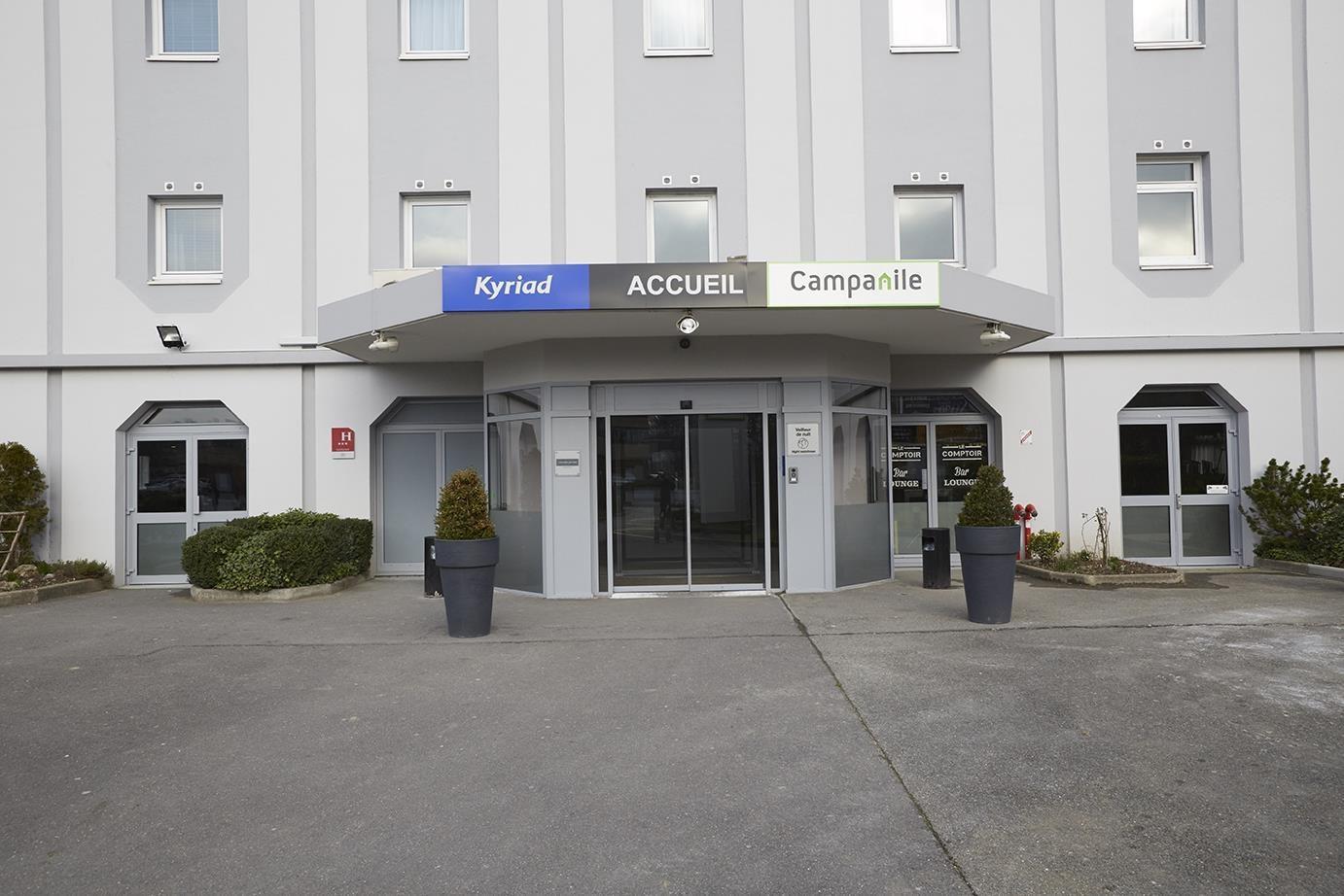 Ngoại cảnh khách sạn