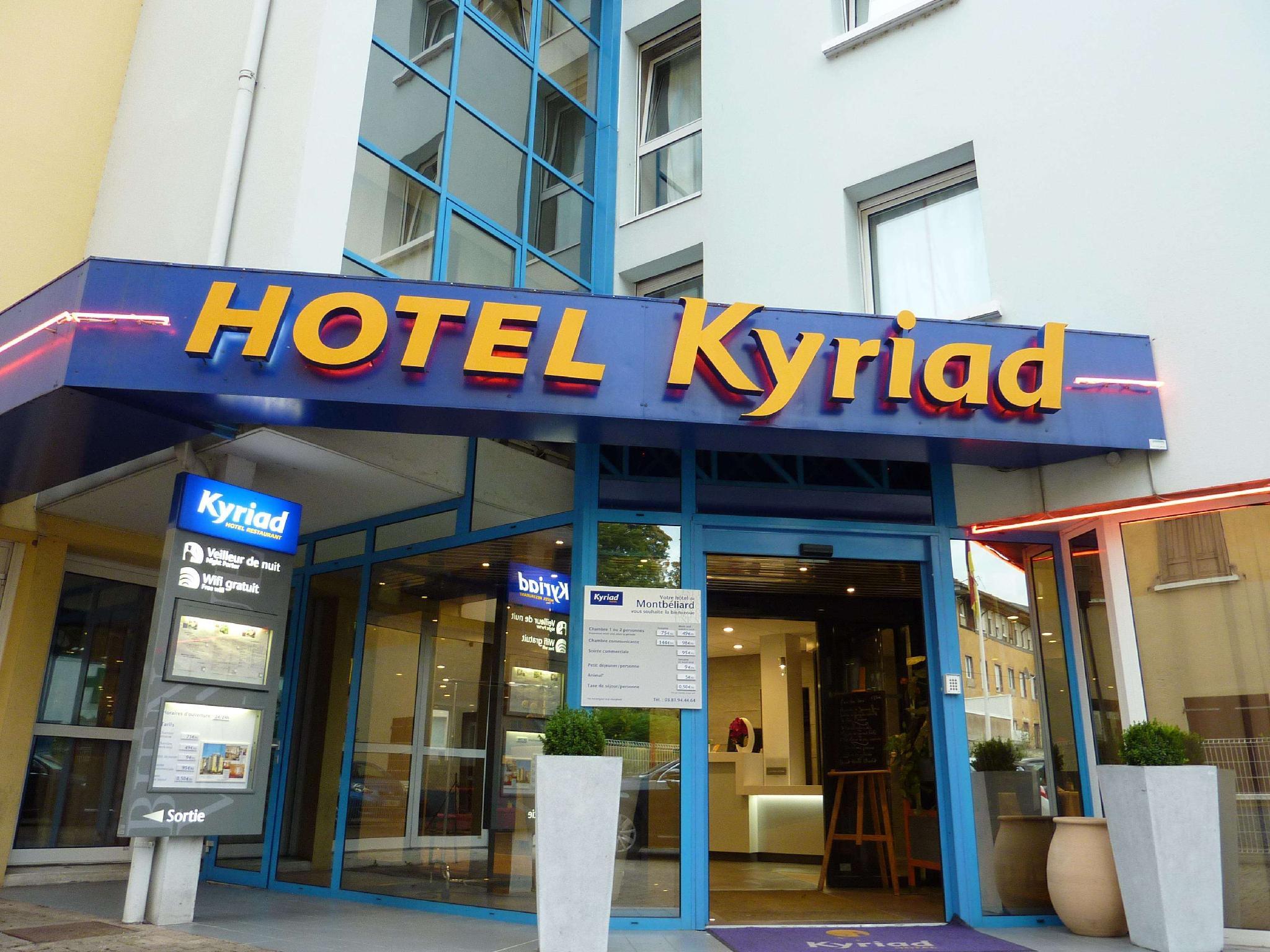 Ngoại cảnh khách sạn