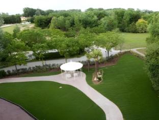 Khu vực xung quanh