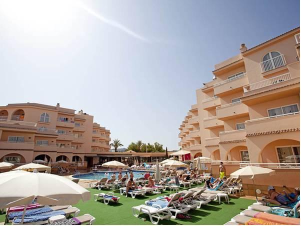 Ngoại cảnh khách sạn