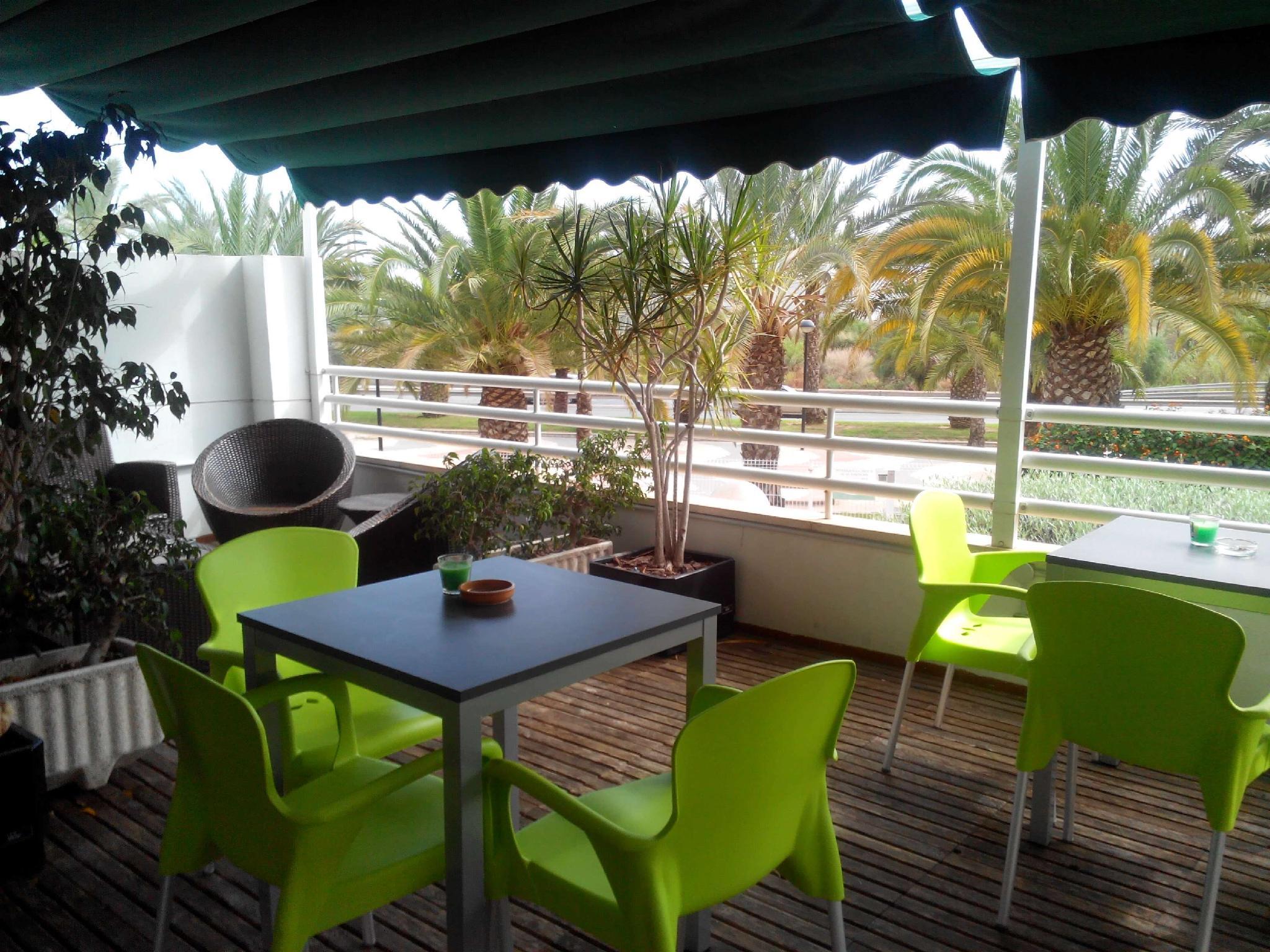 Ngoại cảnh khách sạn