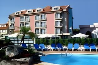 Ngoại cảnh khách sạn