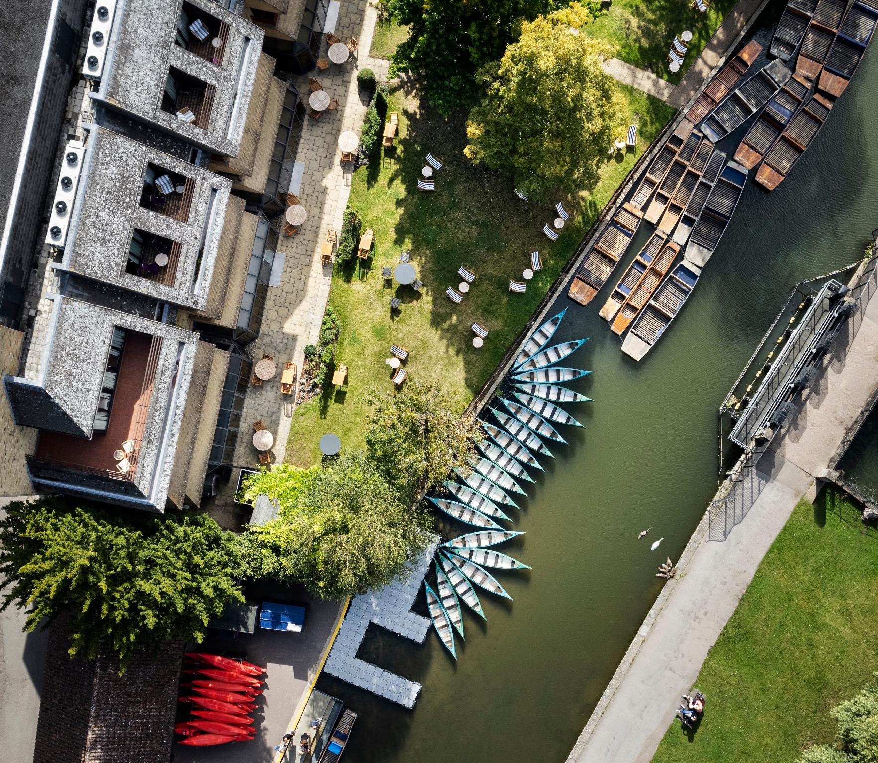 Ngoại cảnh khách sạn