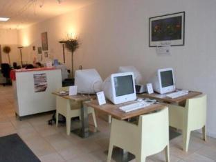 Trung tâm hội nghị