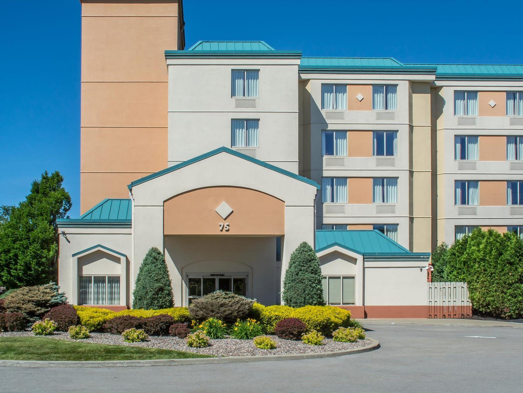 Ngoại cảnh khách sạn