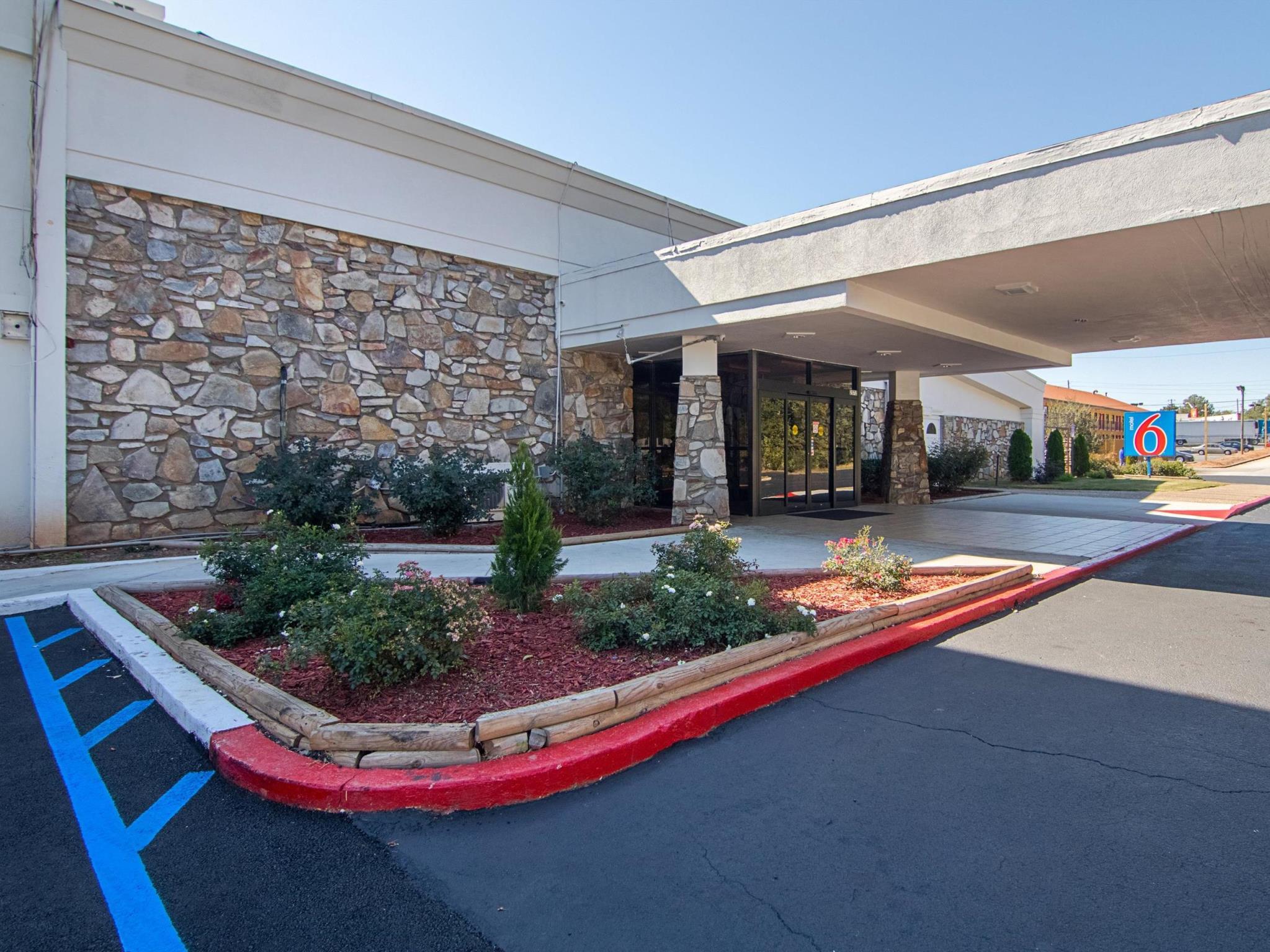 Ngoại cảnh khách sạn