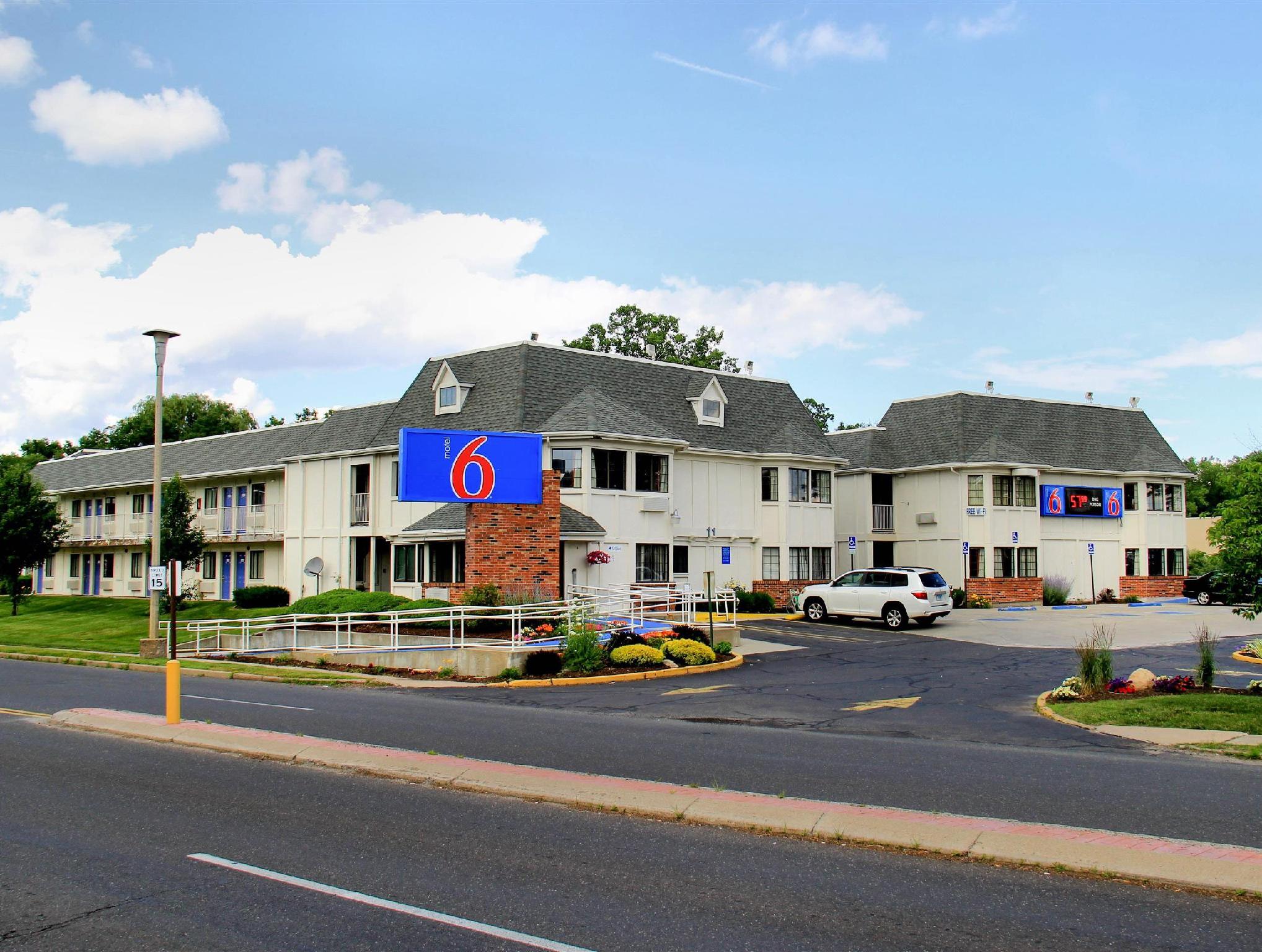 Ngoại cảnh khách sạn