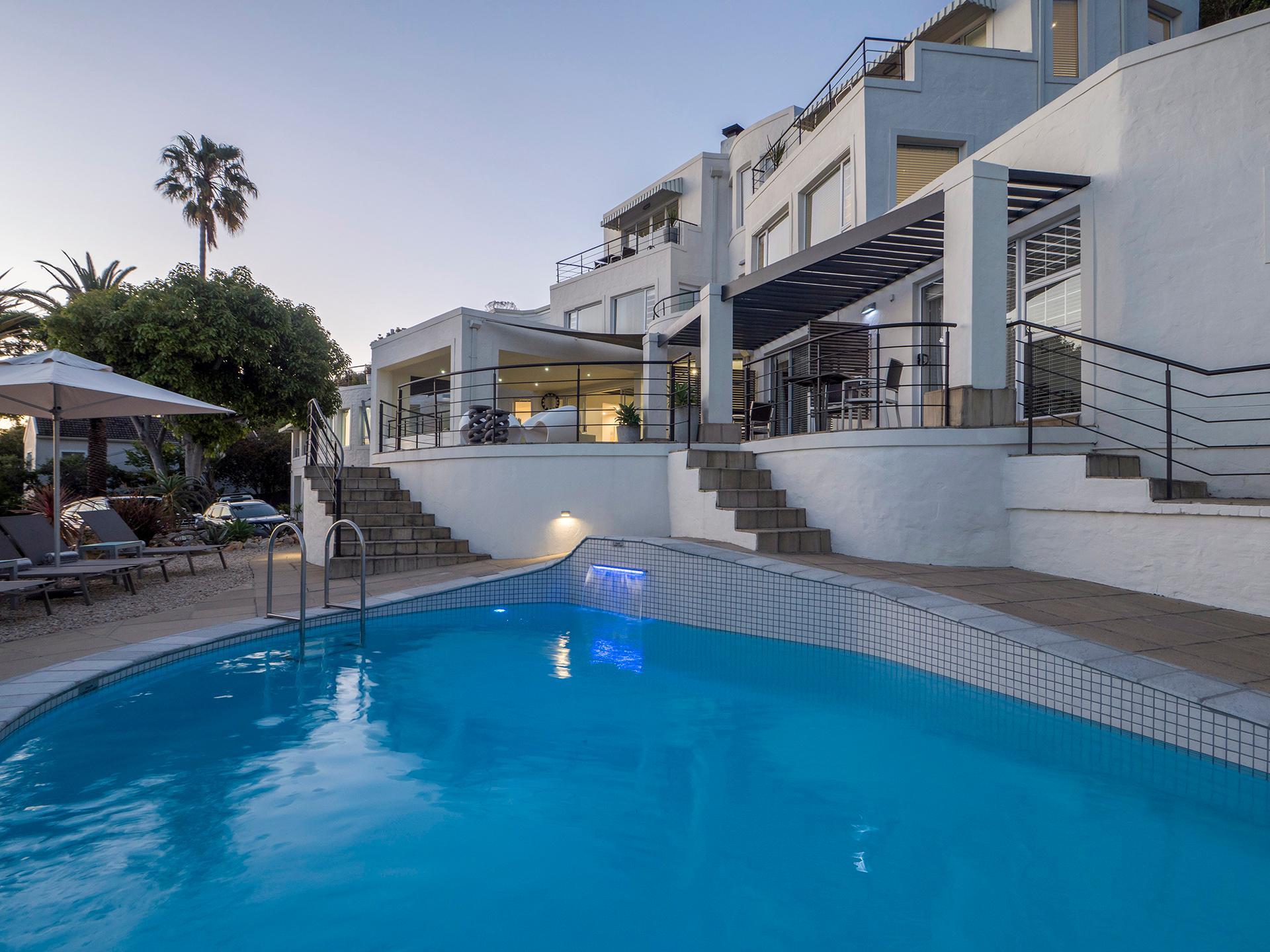 Ngoại cảnh khách sạn