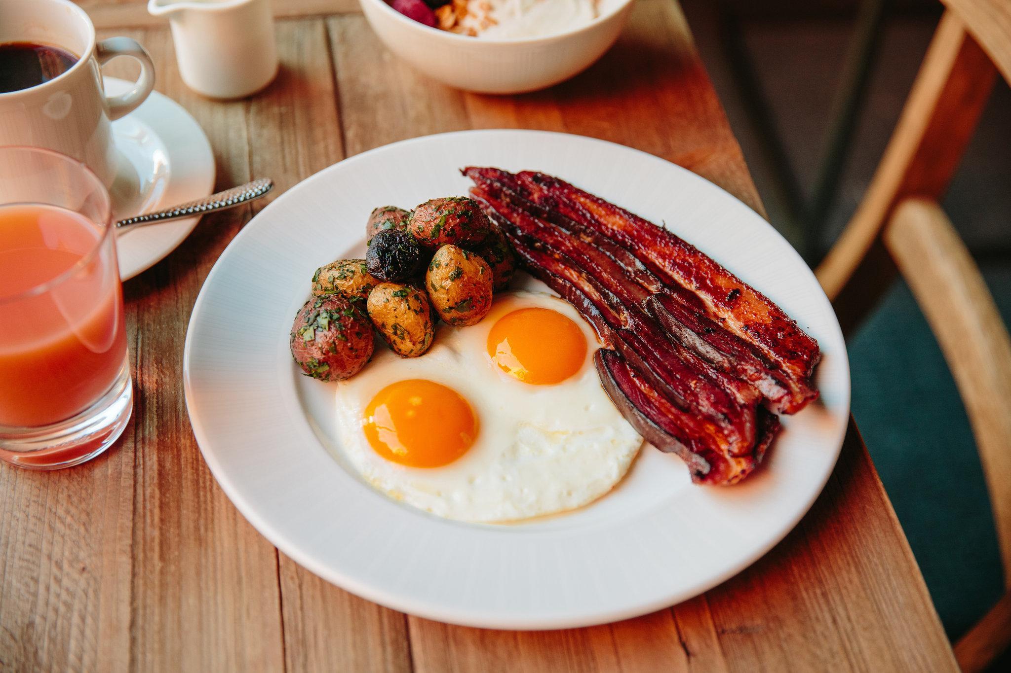 Đồ ăn và thức uống