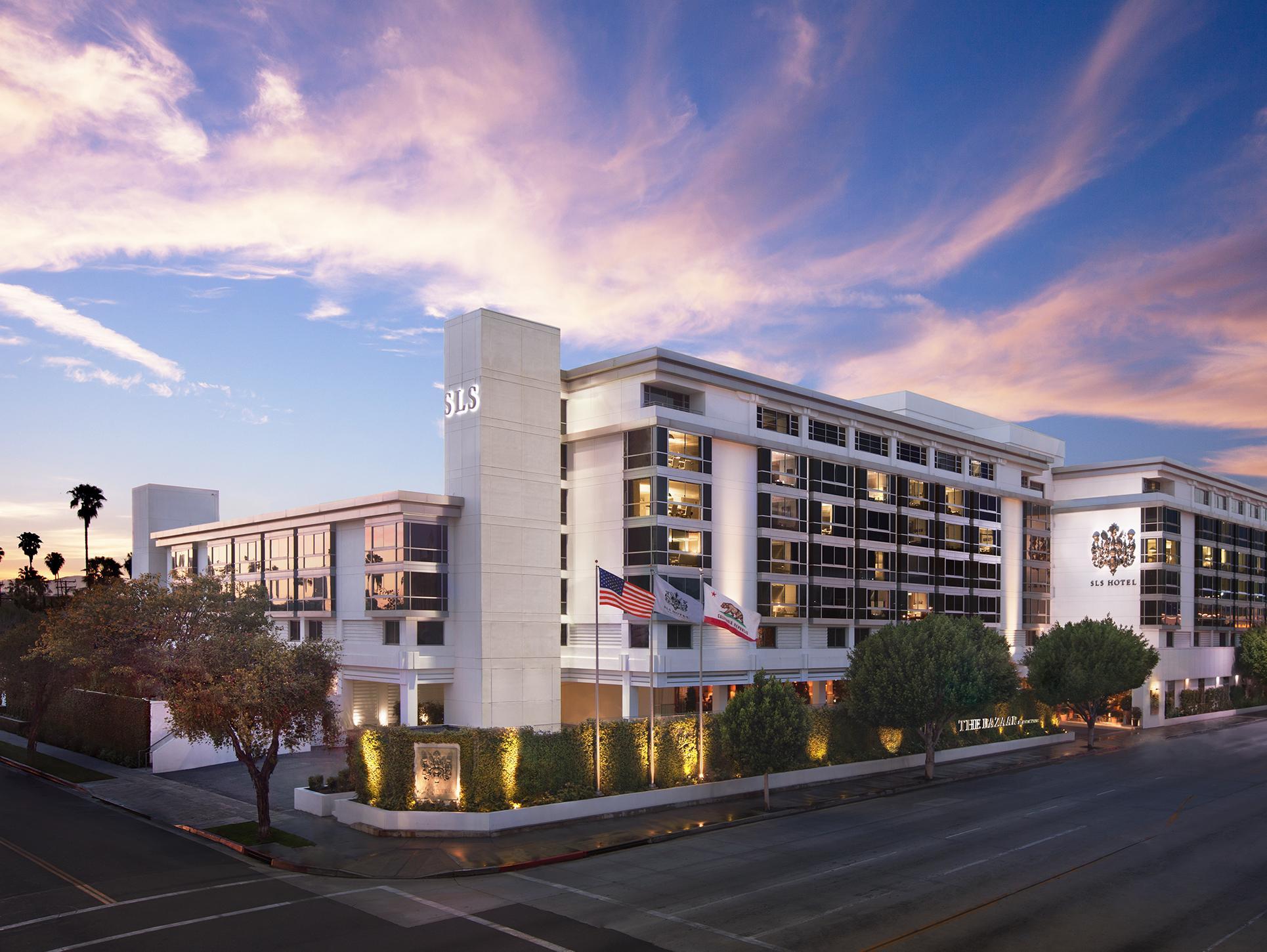 Ngoại cảnh khách sạn