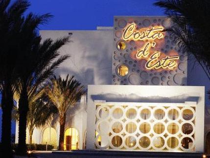 Ngoại cảnh khách sạn