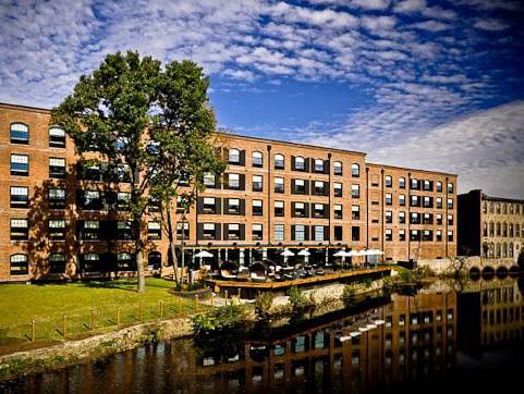 Ngoại cảnh khách sạn