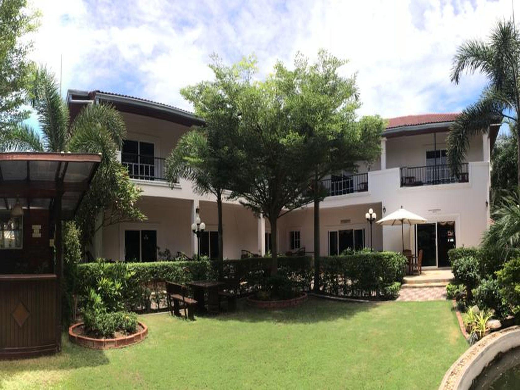 Ngoại cảnh khách sạn