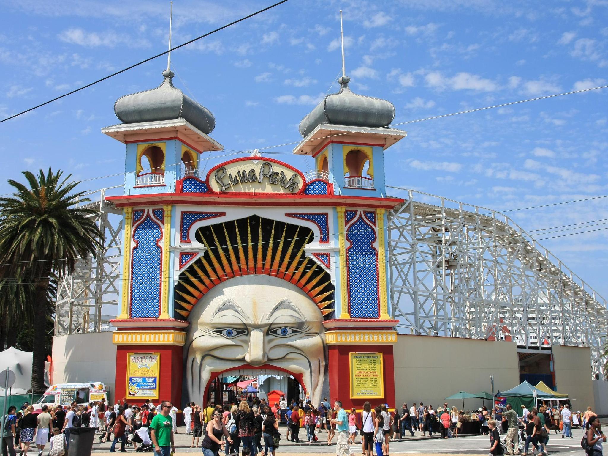 Khu vực xung quanh