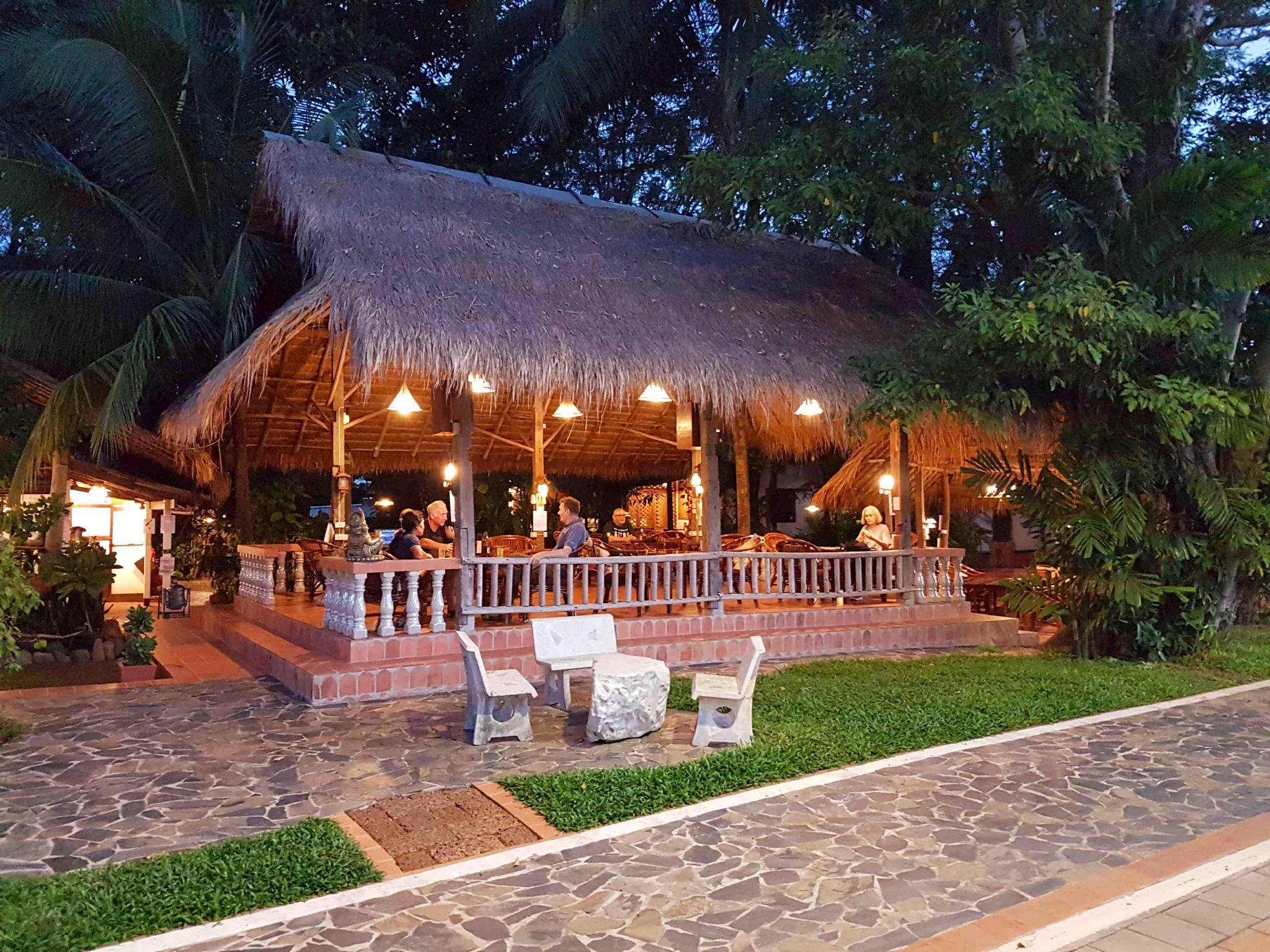 Ngoại cảnh khách sạn