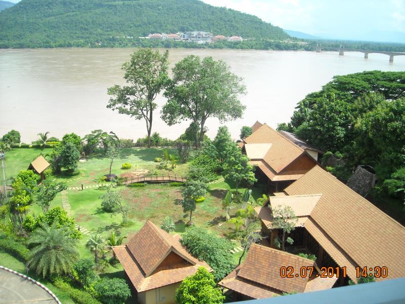 Ngoại cảnh khách sạn