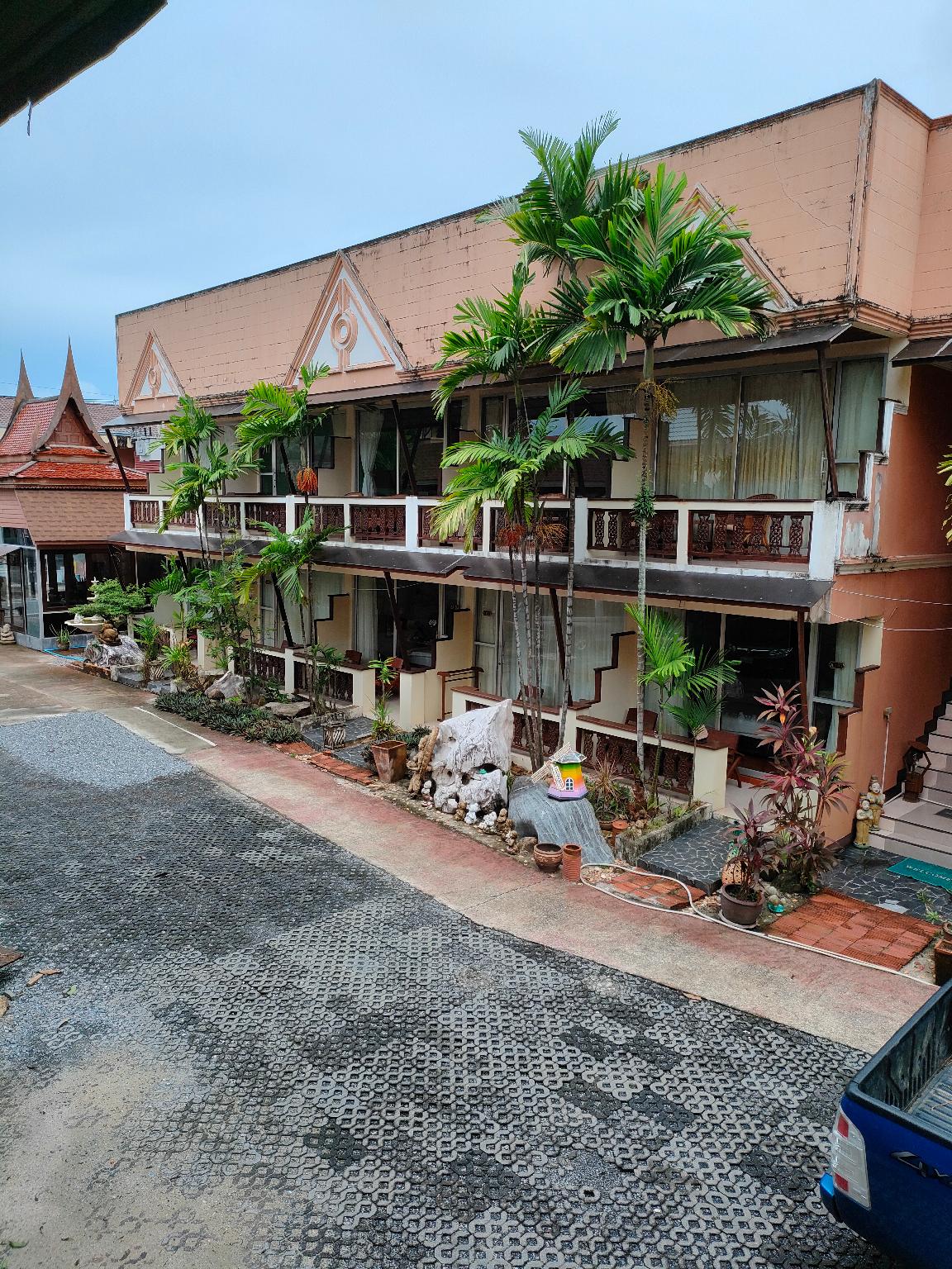 Ngoại cảnh khách sạn