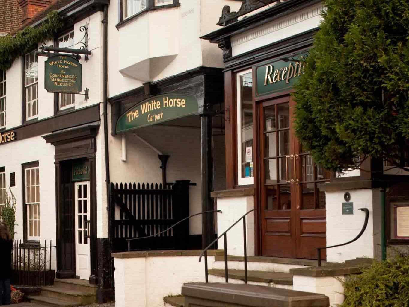 Ngoại cảnh khách sạn