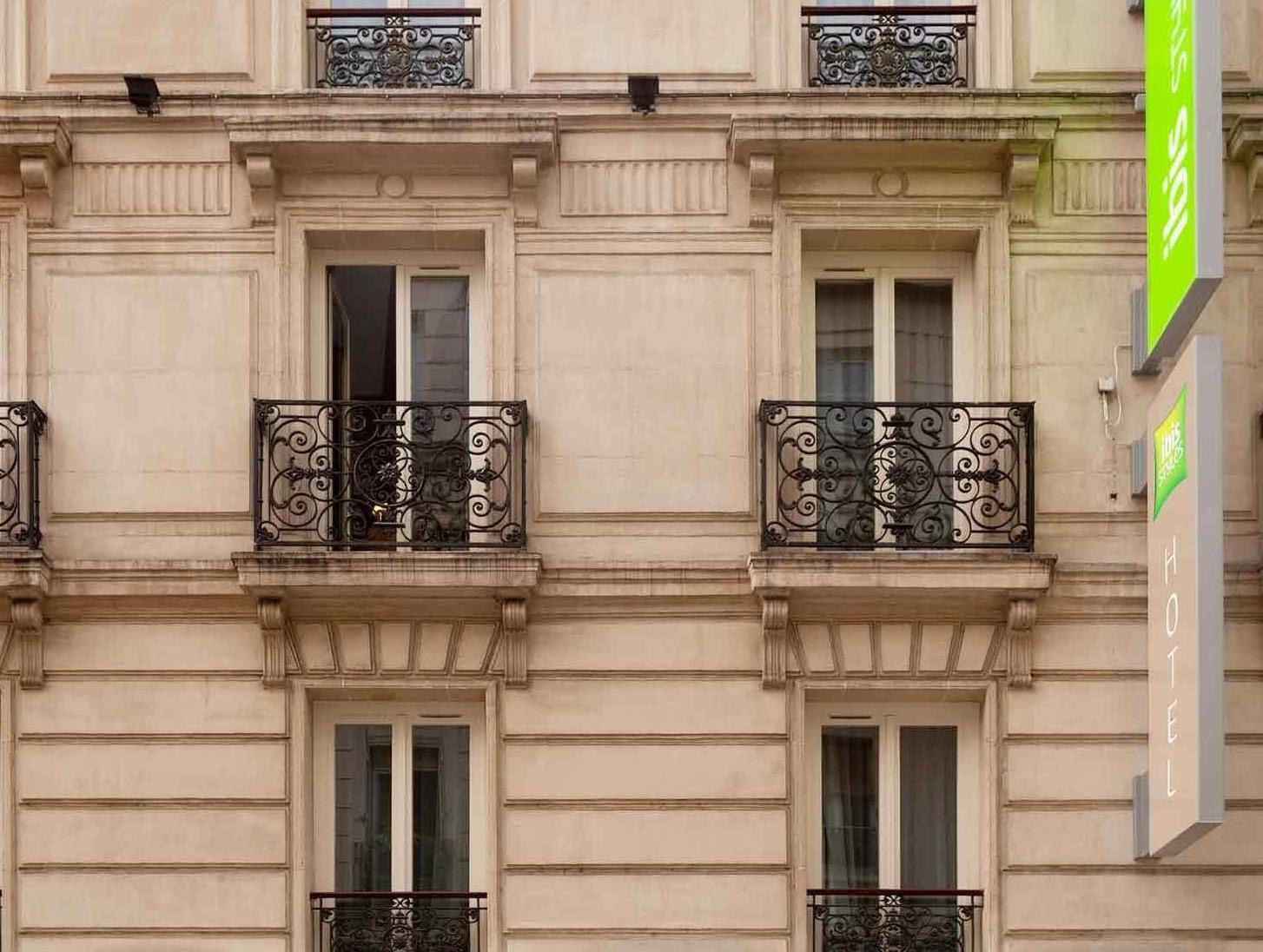 Ngoại cảnh khách sạn