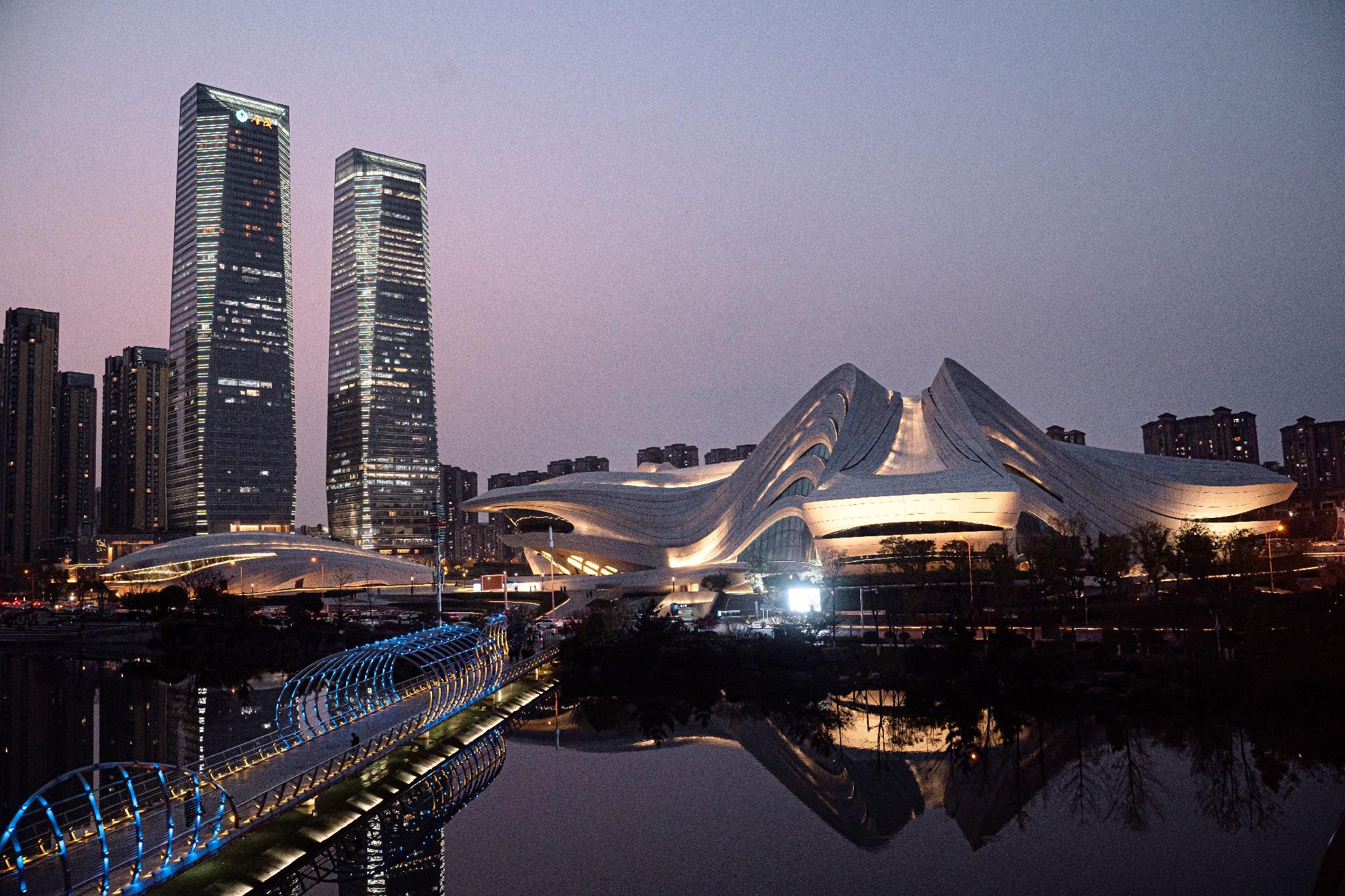 Khu vực xung quanh