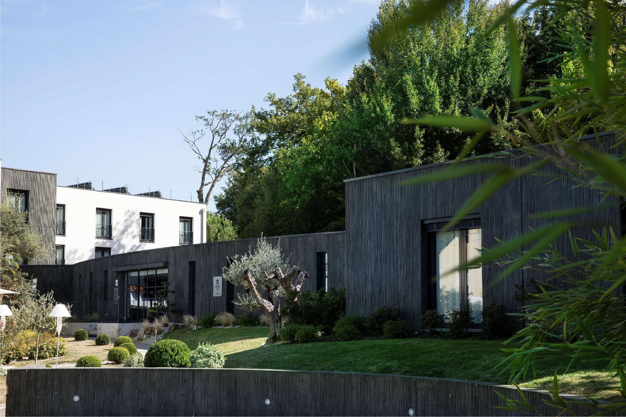 Ngoại cảnh khách sạn