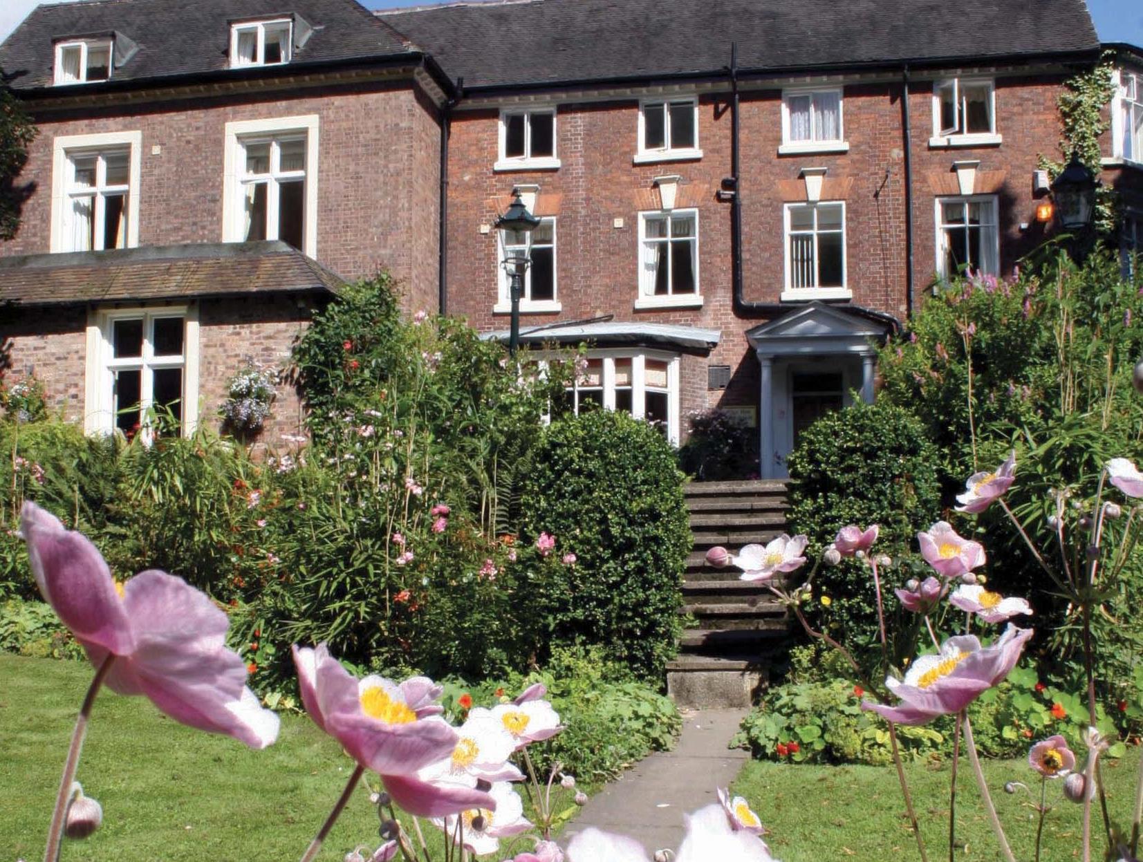 Ngoại cảnh khách sạn