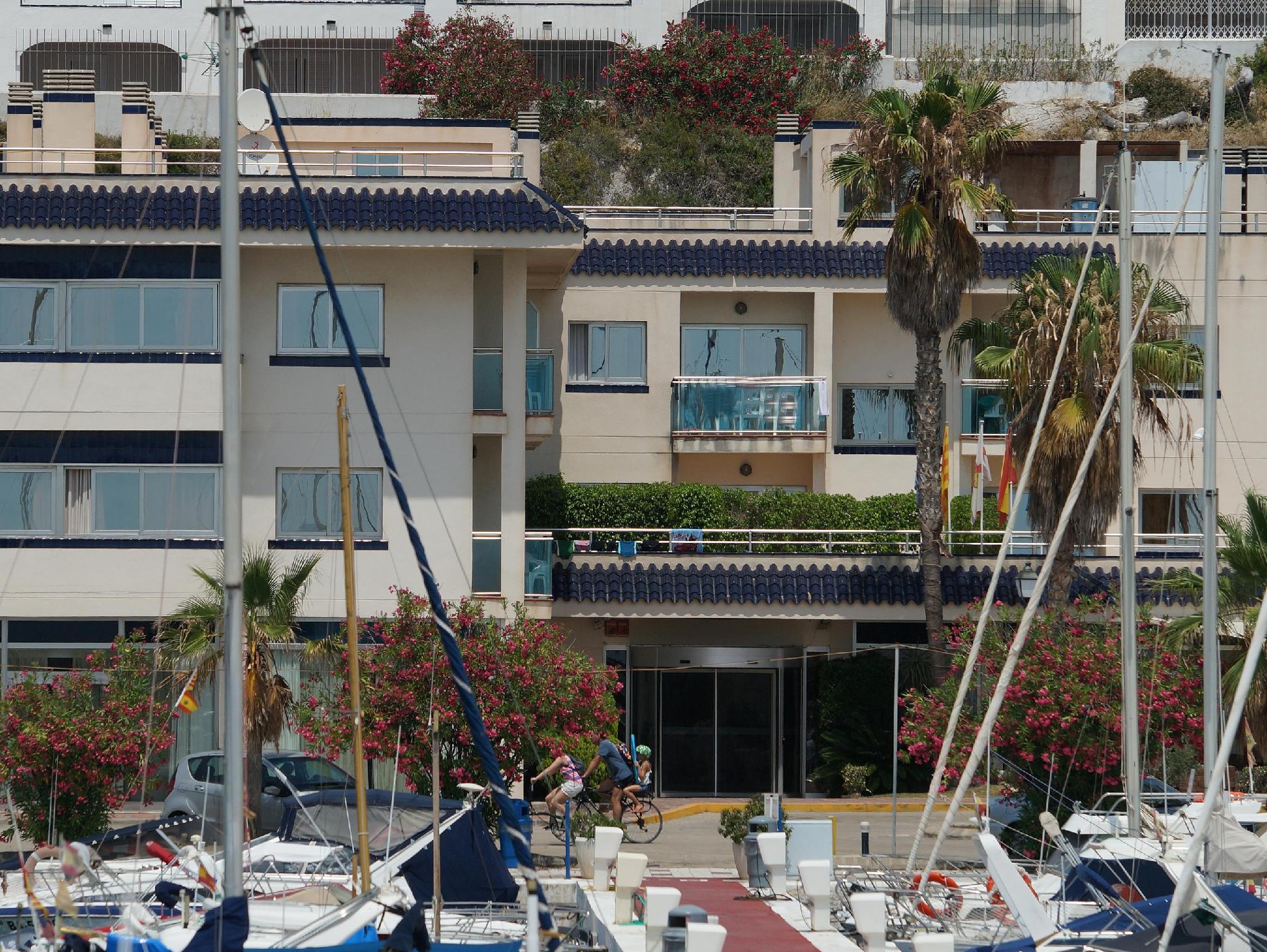 Ngoại cảnh khách sạn