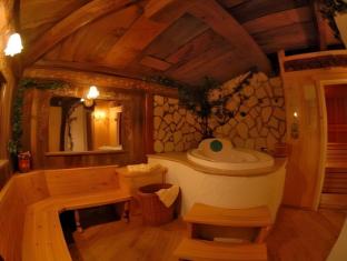 Bồn tắm nước nóng