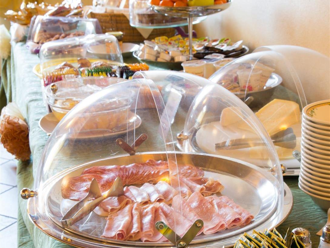 Đồ ăn và thức uống