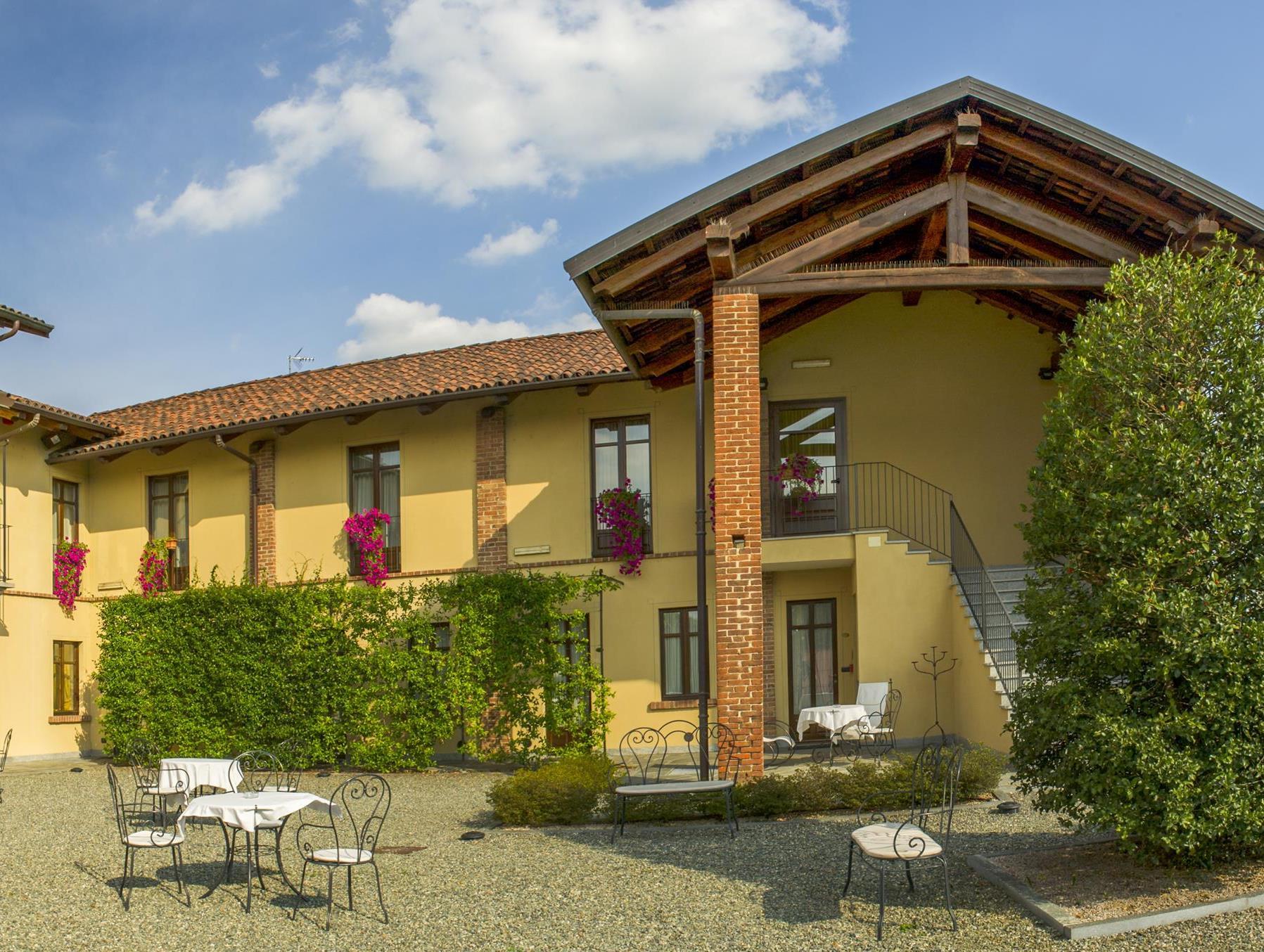 Ngoại cảnh khách sạn