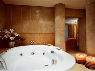 Bồn tắm nước nóng