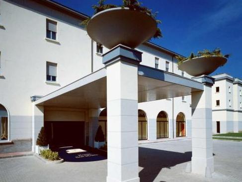 Ngoại cảnh khách sạn