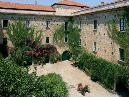 Ngoại cảnh khách sạn