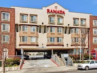 Ngoại cảnh khách sạn