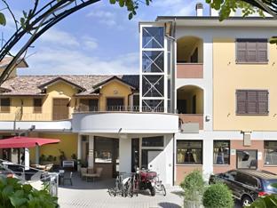 Ngoại cảnh khách sạn