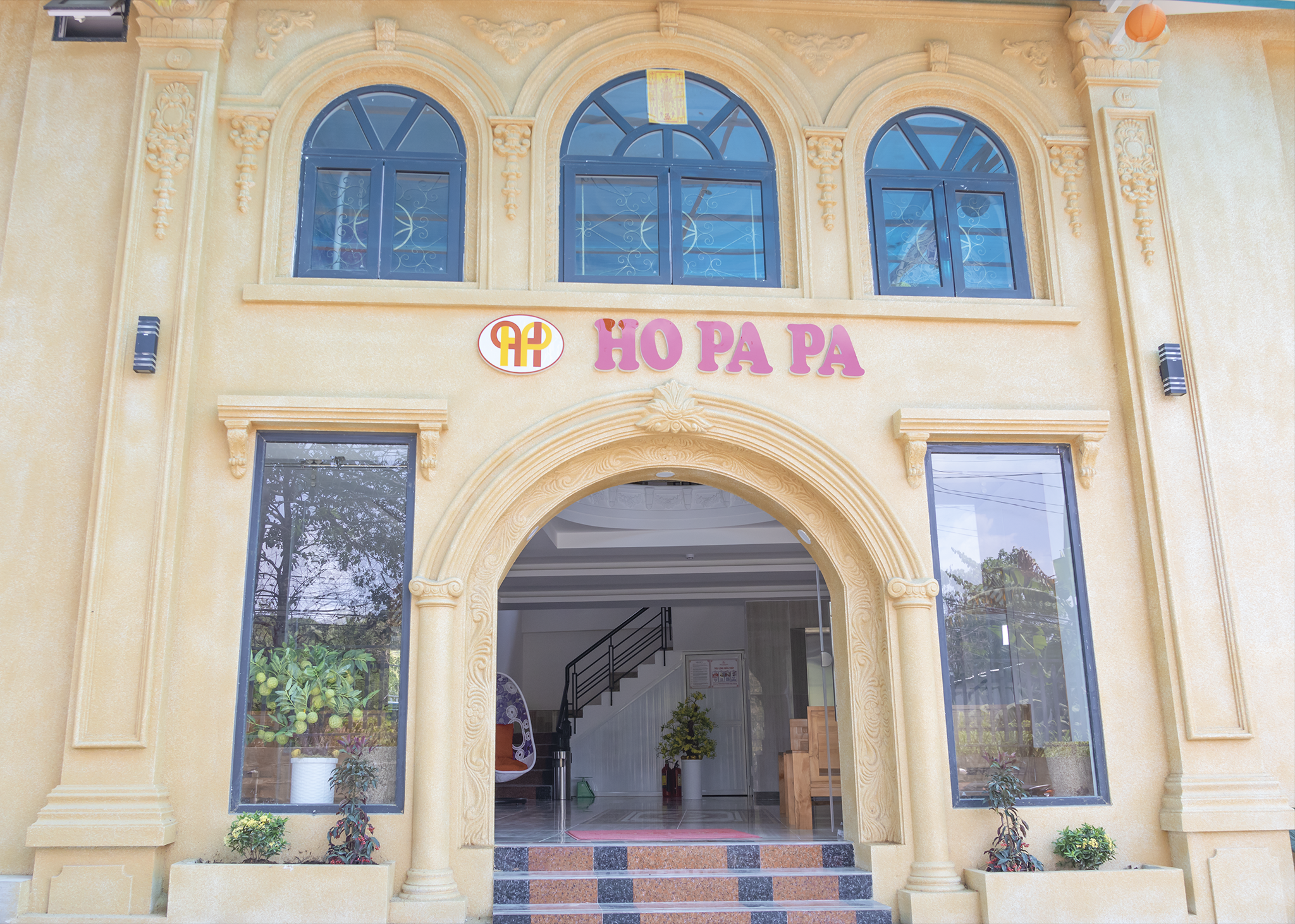 Ngoại cảnh khách sạn