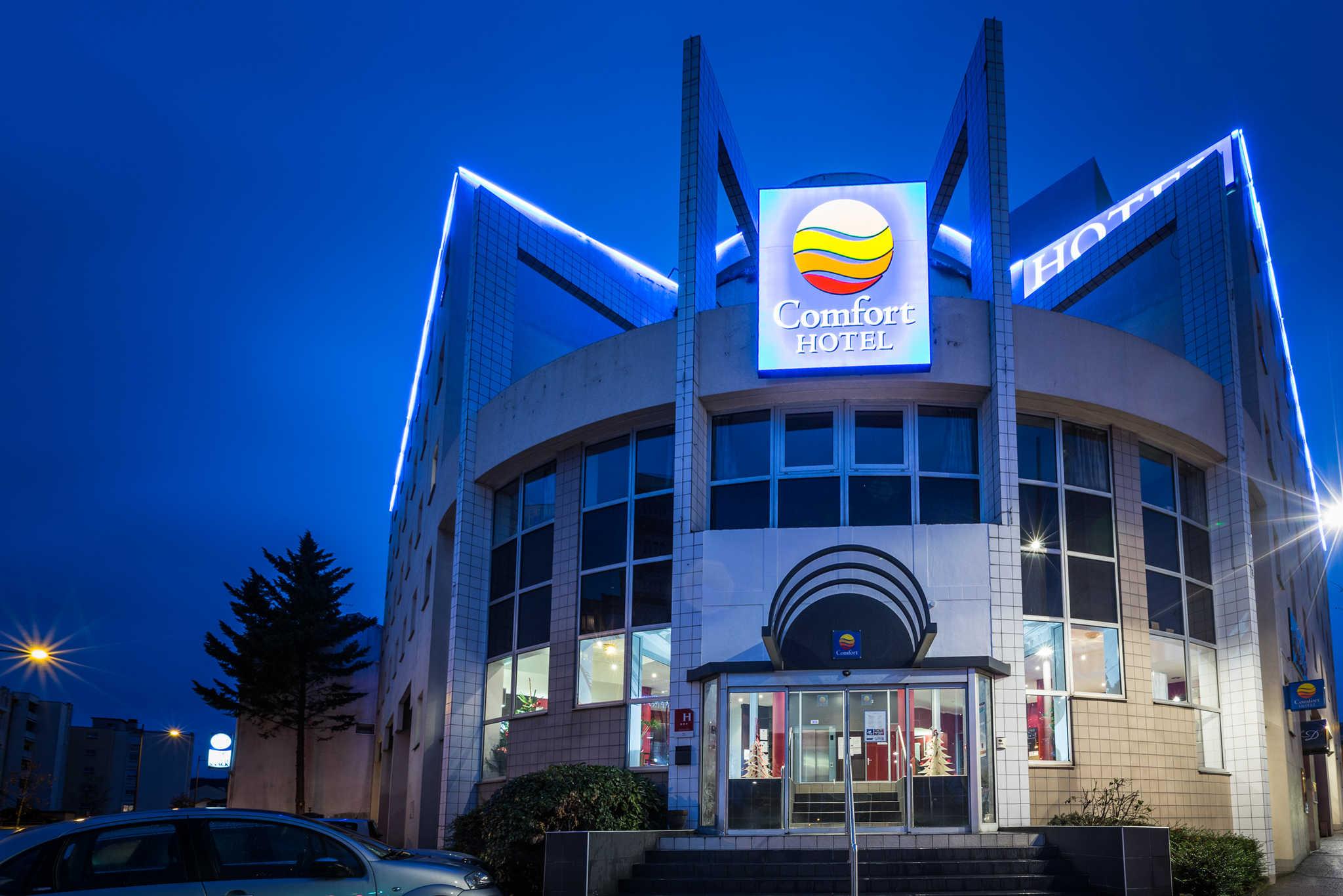 Ngoại cảnh khách sạn